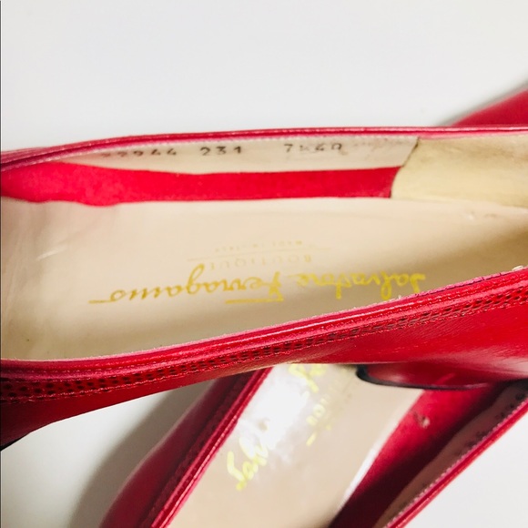 Salvatore ferragamo boutique red vintage heels - Picture 4 of 8